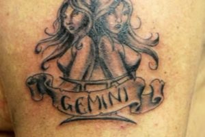Tattoo ikrek fotók - konstelláció férfi és női tetoválás, mester tetováló mester
