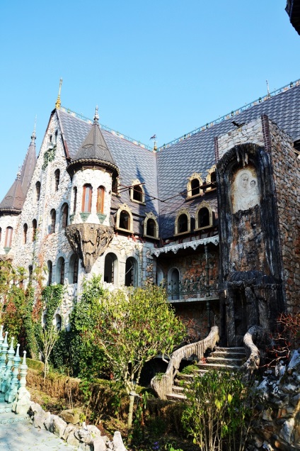 Castelul ravadinovo - în dragoste cu vântul - în Sozopol, sonya-mur