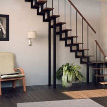 Дървени стълби за втория етаж в частна къща със собствените си ръце  редактиране на видео, снимка стъпка по стъпка