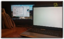 Бял екран на лаптоп