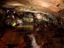 пещерите
