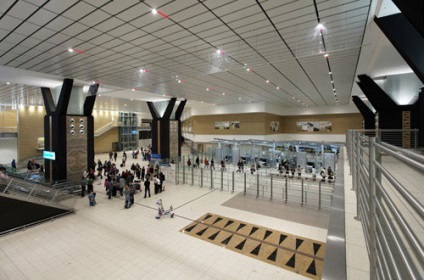 10 cele mai bune aeroporturi pentru cumpărături (Dubai International Airport) 10 cele mai bune aeroporturi pentru cumpărături