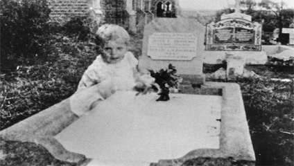 16 imagini cele mai oribile cu fantome din istorie, mixstuff (vizualizări moduri de a plia un șervețel) 16 imagini cele mai oribile cu fantome din istorie, mixstuff