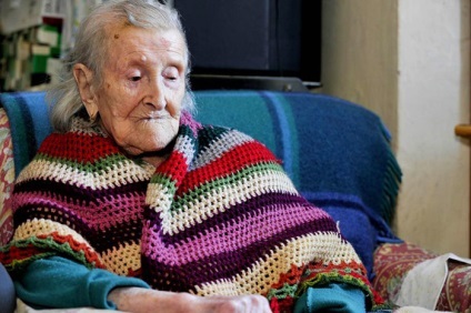 5 Cele mai multe dintre oameni vechi de pe teren, a prins trei sute de ani (bărbați) 5 Cele mai multe dintre oameni vechi de pe teren, prins trei secole