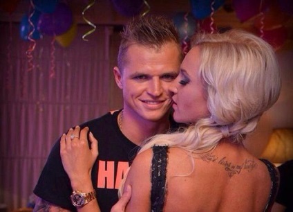 Ce face tatuaj Buzov (tatuaj) Ce tatuaj Buzov