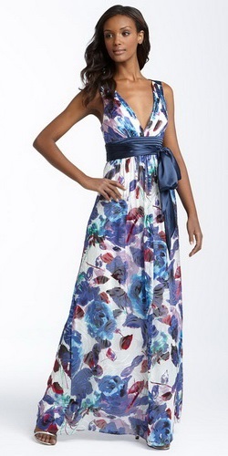 Rochie lungă nu mai puțin sexy! (Perfect adaptat) Rochie lungă nu mai puțin sexy!