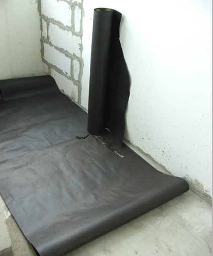 De ce este nevoie de utilizarea de asfalt pentru podea ca o barieră de vapori și de impermeabilizare, decât poate fi înlocuit (obligatoriu) De ce este nevoie de utilizarea de asfalt pentru podea ca o barieră de vapori și de impermeabilizare, decât poate fi înlocuit