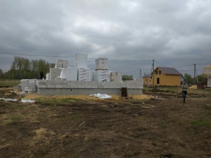Casa de beton celular, un raport cu privire la construcția de capital de familie, de uz casnic siberian (sa decis) Casa de beton celular, un raport cu privire la construcția de capital de familie, de uz casnic Siberian