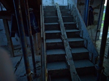 Casa de beton celular, un raport cu privire la construcția de capital de familie, de uz casnic siberian (sa decis) Casa de beton celular, un raport cu privire la construcția de capital de familie, de uz casnic Siberian