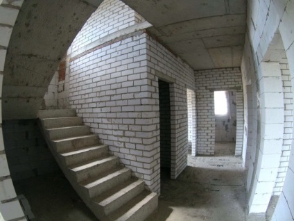 Casa de beton celular, un raport cu privire la construcția de capital de familie, de uz casnic siberian (sa decis) Casa de beton celular, un raport cu privire la construcția de capital de familie, de uz casnic Siberian