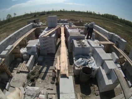 Casa de beton celular, un raport cu privire la construcția de capital de familie, de uz casnic siberian (sa decis) Casa de beton celular, un raport cu privire la construcția de capital de familie, de uz casnic Siberian