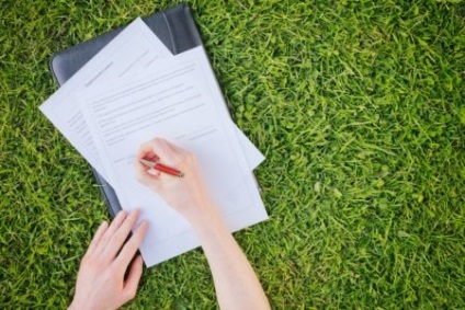 Ca să reînnoiască teren pe o altă persoană, o rudă (sol) Cum să reînnoiască terenul unei alte persoane pentru o rudă