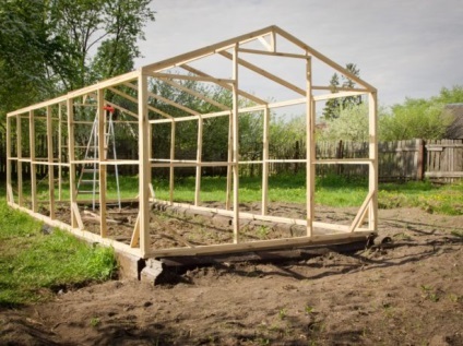 Cum de a construi o sera din sticle de plastic cu propriile lor mâini (mâini) Cum de a construi o sera din sticle de plastic cu propriile lor mâini