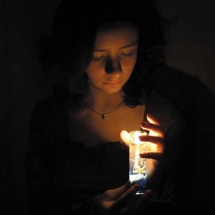 La fel ca majoritatea vrăjesc un om pe părul pubian (păr) La fel ca majoritatea vrăjesc un om pe părul pubian