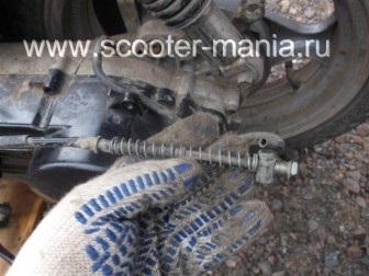 Cum se scoate motorul din rama un scuter, scutere si motociclete (motor) Cum de a elimina motorul din cadru un scuter, scutere si motociclete