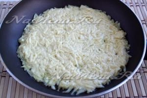 pizza de cartofi într-o tigaie (cartof) pizza de cartofi într-o tigaie