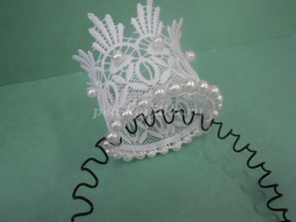 Crown Printesa de a dantelă mâinile lor (lor) Crown Printesa de a dantelă propriile sale mâini
