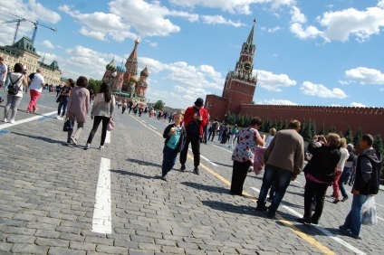 Red Square este totul nostru! (Pătrat roșu) Red Square este totul nostru!