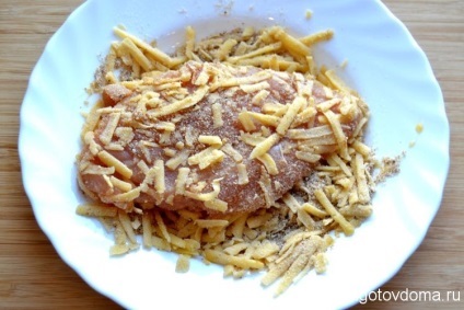 chiftele de pui cu crusta brânză (pui) cotletul de pui cu crustă de brânză