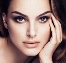 Kylie opta »cum pentru a ridica fard de ochi și creion sub culoarea ochilor (kylie) Kylie opta »cum pentru a ridica fard de ochi și creion sub culoarea ochilor