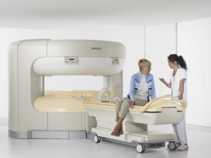 vaselor gâtului RMN - care indică (puncte) RMN a vaselor gâtului - care arată