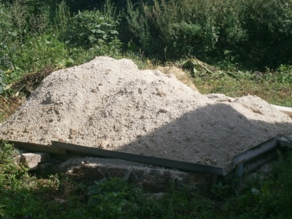 Brăzdată cu dale de pavaj cu mâinile lor (mâini) Pavele au fost turnate cu propriile sale mâini