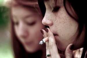 Cu privire la pericolele fumatului pentru adolescenți (așa tânără) Cu privire la pericolele fumatului pentru adolescenți