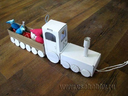 Tren de cutii (tren cu aburi din meserii material rezidual cu cutie de carton pentru copii) Tren de cutii