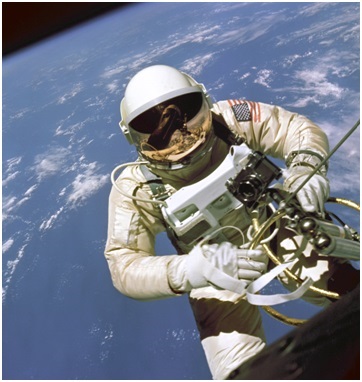 Originea EVA uman (prima persoană EVA) Prima persoană spacewalk