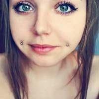 buze simetrie piercing (simetrie) buze piercing simetrie