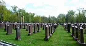 De ce nu pot merge la cimitir miercuri, șopti (pentru un motiv oarecare) De ce nu pot merge la cimitir miercuri, șopti