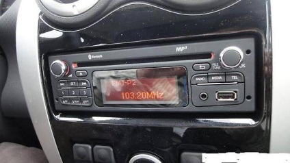 Conectarea de radio Reno Logan cu propriile sale mâini (Renault) Conectarea de radio Reno Logan cu propriile sale mâini