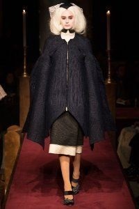 Poncho ce să poarte, 45 de idei elegant din fotografie! (Strat Poncho) Poncho ce să poarte, 45 de idei elegant din fotografie!