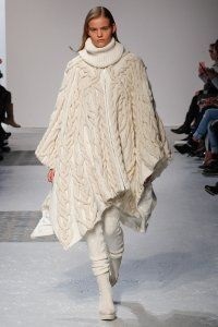 Poncho ce să poarte, 45 de idei elegant din fotografie! (Îmbrăcăminte exterioară la modă 2016) Poncho ce să poarte, 45 de idei elegant din fotografie!