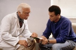 părul gri precoce la bărbați cauzele și prevenirea (gri) părul gri precoce la bărbați cauze și prevenire