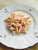 Salata cu rosii, branza si mere (salata este foarte gustos) Salata cu rosii, branza si mere