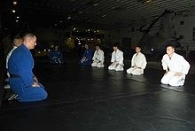 Seiji - ea ( „scaunul din dreapta“ postura) Seiji - l
