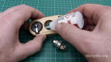 Spinner cu mâinile lor (lor) Spinner cu mâinile lor