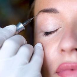 sprâncene tatuare tehnica aferentă (aferente) Tatuajul sprancene aparatele de par