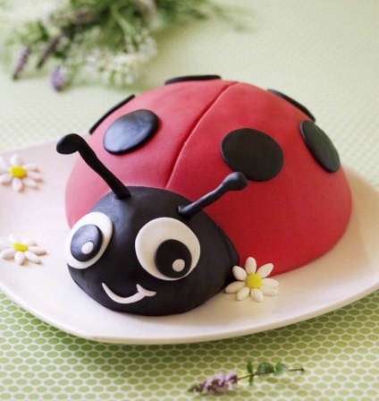 buburuza Cake (buburuza) tort gărgăriță