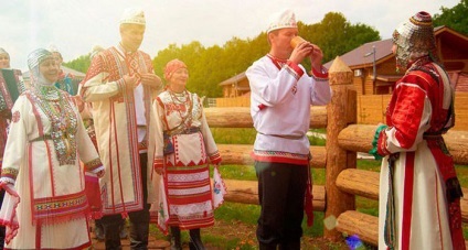 traditii de nunta Ciuvașia - ritualuri și ceremonii, costume populare tineri casatoriti, foto si video (Ciuvașă) traditii de nunta Ciuvașia - ritualuri și ceremonii, costume populare tineri casatoriti, foto și video