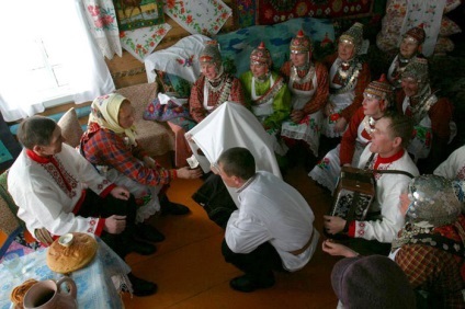 traditii de nunta Ciuvașia - ritualuri și ceremonii, costume populare tineri casatoriti, foto si video (vamale) traditii de nunta Ciuvașia - ritualuri și ceremonii, costume populare tineri casatoriti, foto și video