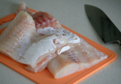 Cod coaptă în cuptor cu brânză și roșii - restaurant acasă (brânză) Cod coaptă în cuptor cu brânză și roșii - restaurant acasă