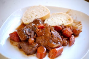 Stew in retetele cuptor pentru mese delicioase (cuptor tocană) Tocană în rețete cuptor pentru delicioase feluri de mâncare