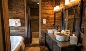 Baie într-o casa de design din lemn, foto (Design) Baie într-un design casa din lemn, fotografie