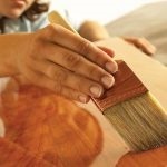 Alegerea lac pentru a acoperi placaj (acoperire specii placaj recomandat) Alegerea vopselei pentru a acoperi placaj