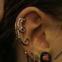 Helix piercing ureche (piercing) Helix Ureche Piercing