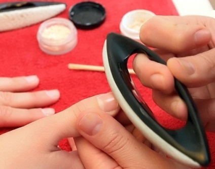 Japoneză manichiură p strălucire și masura - clasa de master, lucrări performante și echipamente foto) (masura Japoneză manichiură p strălucire și masura - clasa de master, care efectuează lucrări de tehnica si foto