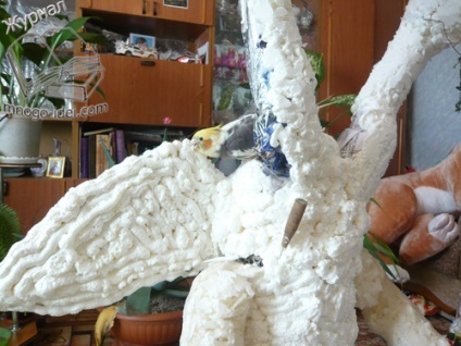 Dragon din sticle de plastic și master class spumă (sticle) Dragon din sticle de plastic și master class spumă
