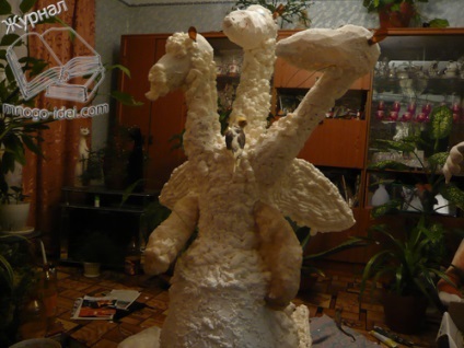 Dragon din sticle de plastic și master class spumă (șerpi) Dragon din sticle de plastic și master class spumă